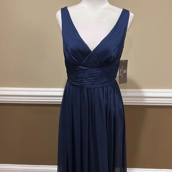 Monique Lhuillier Bridesmaids Navy Dress. 6. New with tags. - Picture 4 of 17